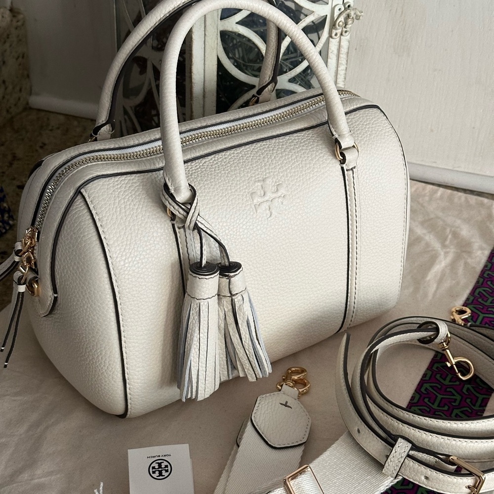 Brand new Tory Burch Thea small satchel new ivory - Picture 3 of 11